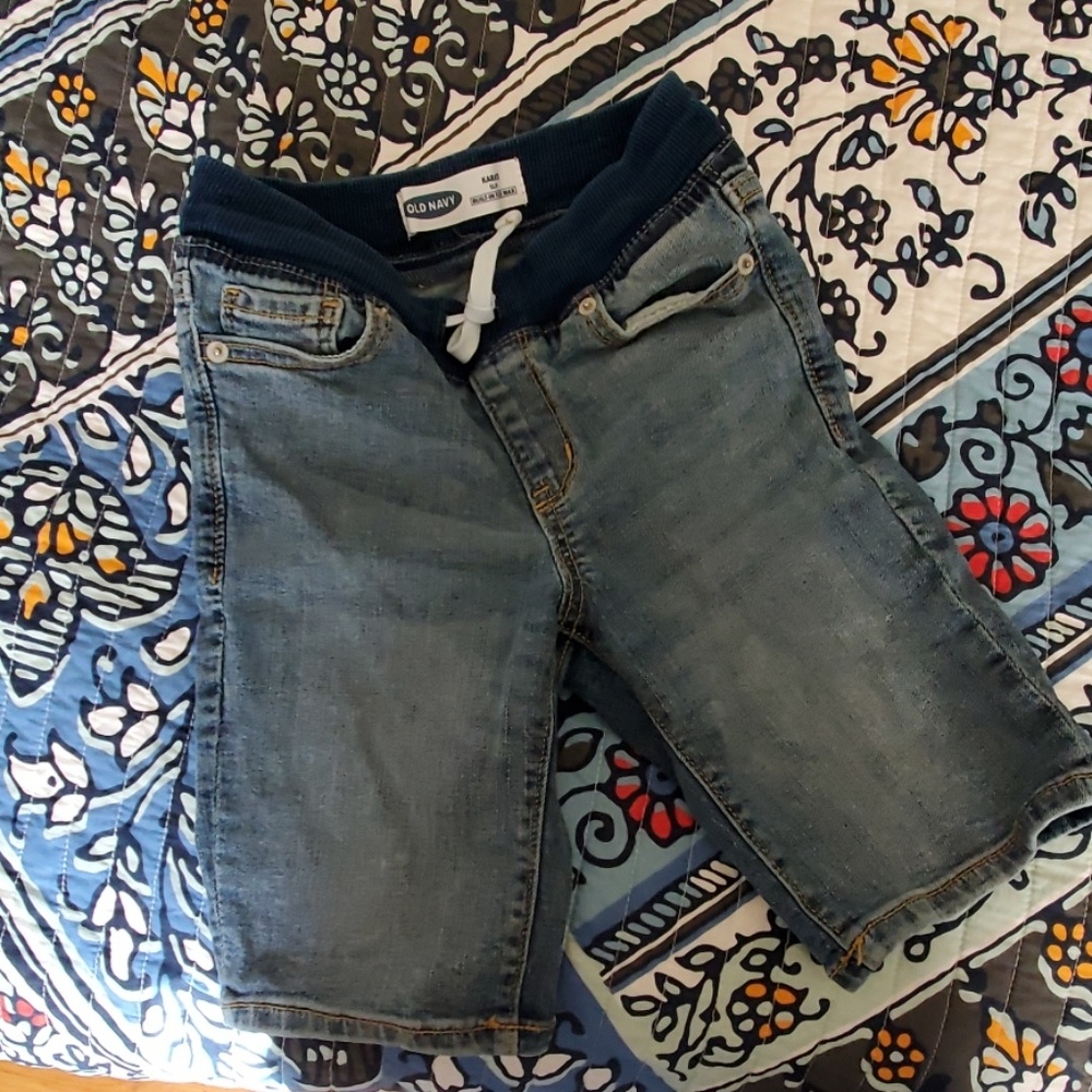 Boys elastic waist shorts